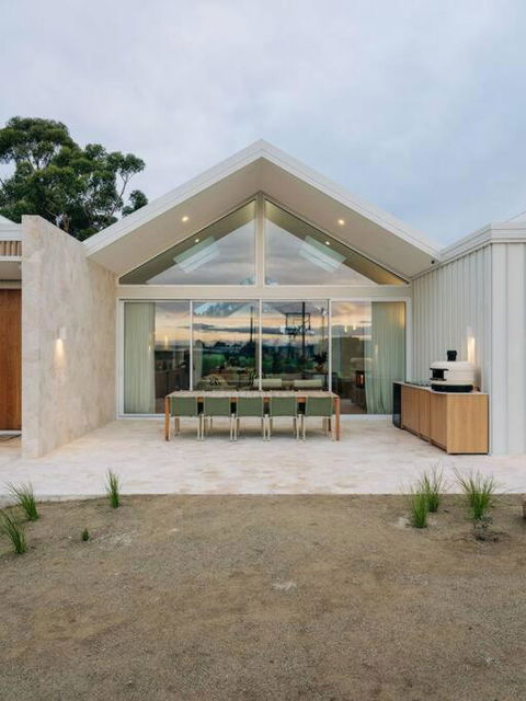 The Bay House - Luxury House In Opossum Bay With Fire Pit And Pizza Oven - Tourism Caloundra 2