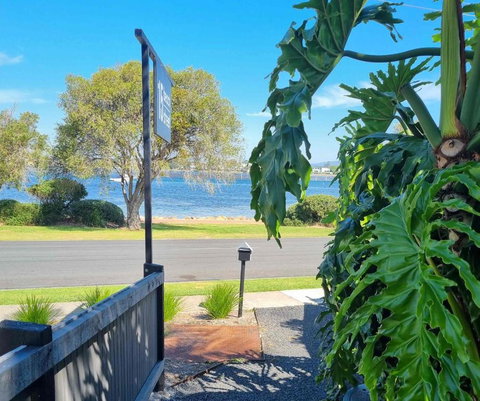 The Beach Shack On Beach Street - Tourism Caloundra 2