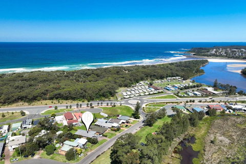 The Beachhouse At Burrill - Tourism Caloundra 0