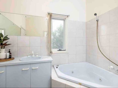 The Blacklighters-Waterfront Retreat - Tourism Caloundra 1