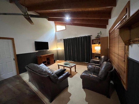 The Blue Wren Lodge 111 - Tourism Caloundra 2