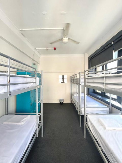 The Downing Hostel - Tourism Caloundra 3
