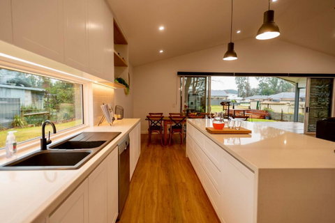 The Bonnie Ray - Tourism Caloundra 3