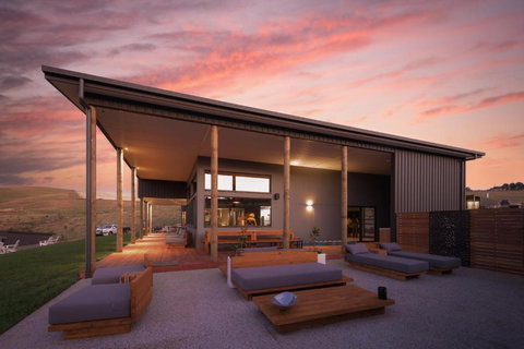 The Cove Tasmania - Tourism Caloundra 3