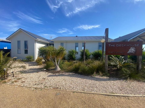 The Deckhouse - Tourism Caloundra 0