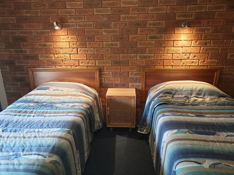 The Finley Palm Motor Inn - Tourism Caloundra 2