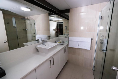 The Galaxy Motel - Tourism Caloundra 3