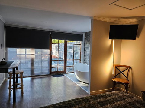 The Garden House BnB - Tourism Caloundra 2