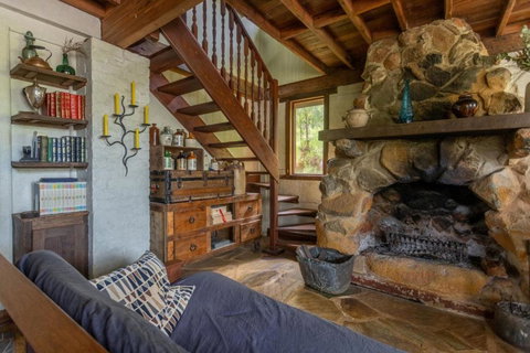 The Getaway Roleystone - Tourism Caloundra 0