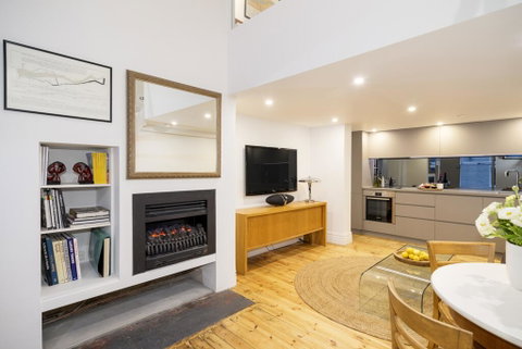 Beachside Luxury Loft Apartment - Tourism Caloundra 3