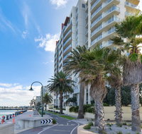 Beachside Port Melbourne - Tourism Caloundra
