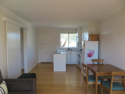 Beachside Rest - Tourism Caloundra 2
