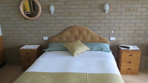 Beachview Motel - Adults Only - Tourism Caloundra 2