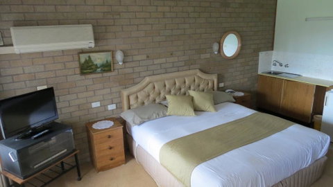 Beachview Motel - Adults Only - Tourism Caloundra 1