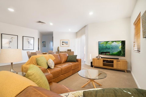 Beau Monde Apartments Newcastle - Boulevard Apartments - Tourism Caloundra 0