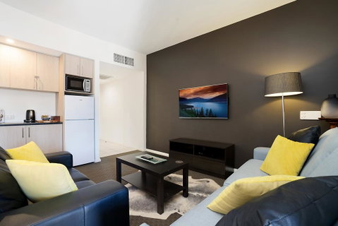 Beau Monde Apartments Newcastle - Boulevard Apartments - Tourism Caloundra 2