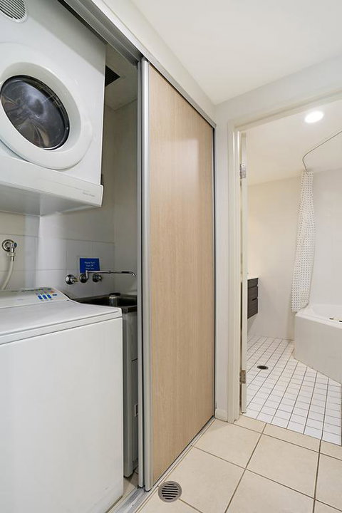 Beau Monde Apartments Newcastle - Boulevard Apartments - Tourism Caloundra 3