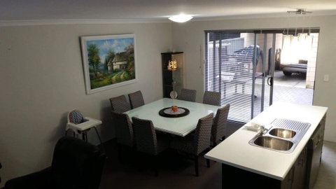 Beckenham Townhouse - Tourism Caloundra 0
