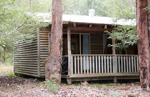 Beedelup House Cottages - Tourism Caloundra 2