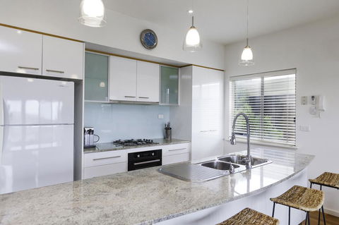 Bella Vista - Tourism Caloundra 0