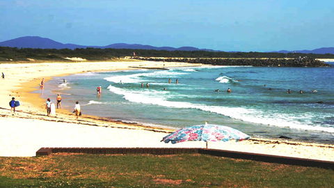 Bentley 3 - North Street - Tourism Caloundra 3