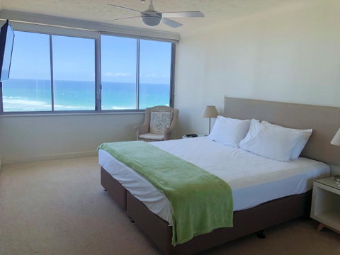 Berkeley On The Beach - Tourism Caloundra 1