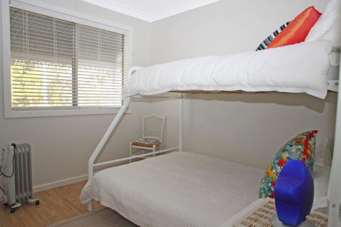 Berrara's Home Away From Home - Tourism Caloundra 2