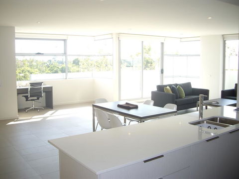 Best Western Plus The Tudor Box Hill - Tourism Caloundra 1