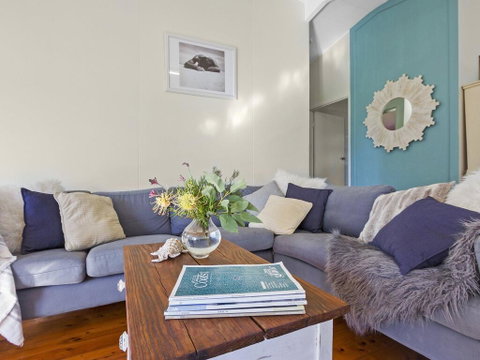 Between 2 Beaches - Comfortable Private Sanctuary - Tourism Caloundra 0