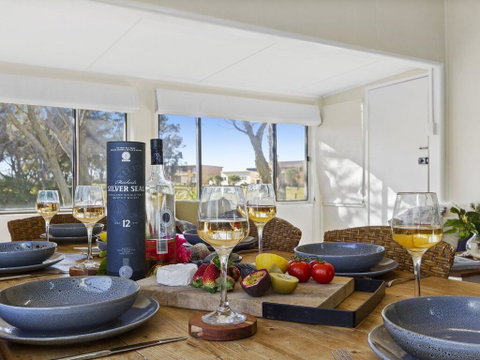 Between 2 Beaches - Comfortable Private Sanctuary - Tourism Caloundra 3