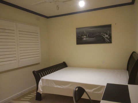 Big Room 12km To City Near Boxhill, Melbourne - Tourism Caloundra 0