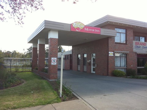 Big Valley Lakeside Paradise Motor Inn - Tourism Caloundra 0