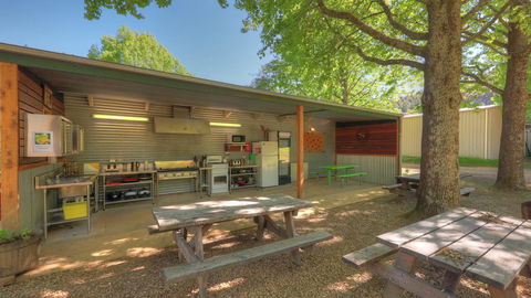 Big4 Porepunkah Holiday Park - Tourism Caloundra 2