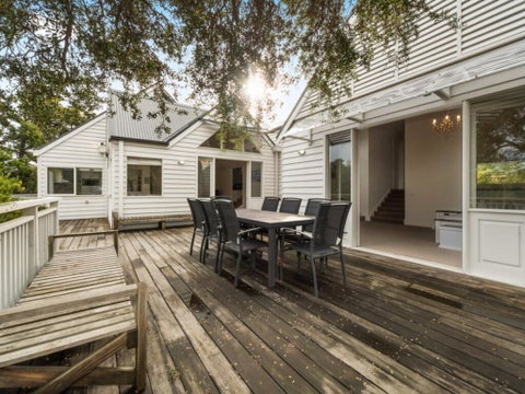 Blairgowrie Hamptons Style - Tourism Caloundra 0