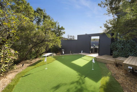 Blairgowrie Oasis Luxury Retreat With Spa,pool, Fireplace, Golf Putting Green - Tourism Caloundra 1