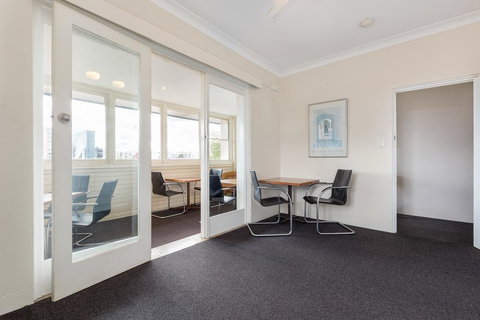 Blue Gum Hotel - Tourism Caloundra 3