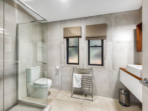 Blue Summit Cottages - Tourism Caloundra 2