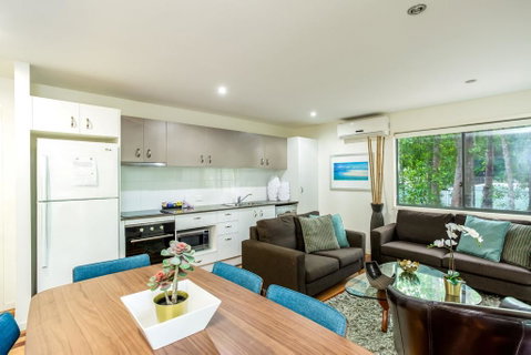 Bluewater 1 - Rainbow Shores, Amazing Location, Easy Walk To Beach, Pool, Aircon, Outdoor Spa - Tourism Caloundra 0