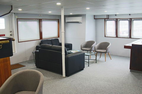 Boatel Cairns - Tourism Caloundra 3