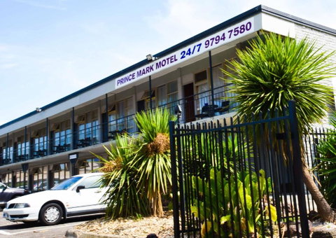 The Prince Mark Motel - Tourism Caloundra 1