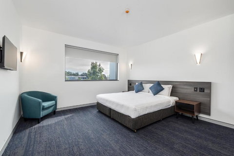Thornton Executive Hotel - Tourism Caloundra 0