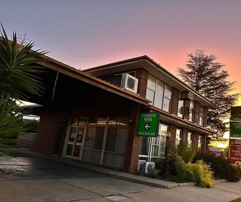 The Shamrock Hotel Balranald - Tourism Caloundra 0