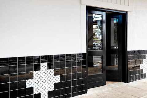 The Royal Hotel, Drouin - Tourism Caloundra 3