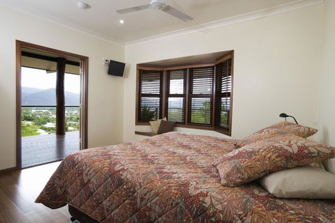 The Summit Bed & Breakfast - Tourism Caloundra 2