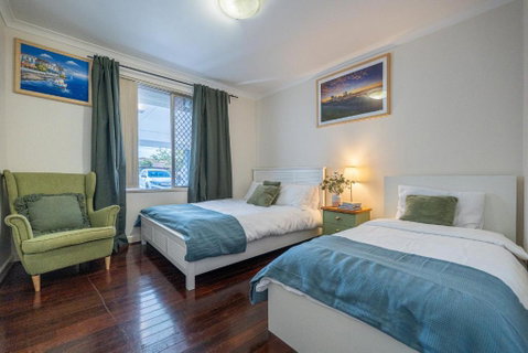 Warmth House Nr Airport 2rooms 5beds Yard N Parking - Tourism Caloundra 0