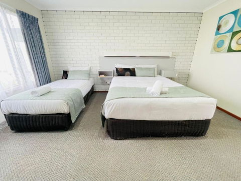 Warragul Views Motor Inn - Tourism Caloundra 2