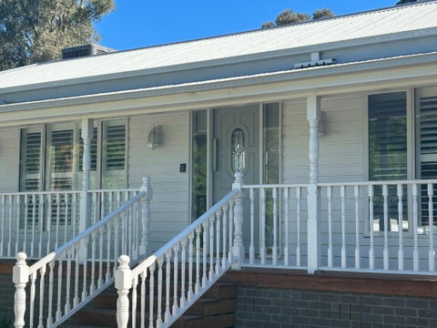 White On Wright - Tourism Caloundra 2