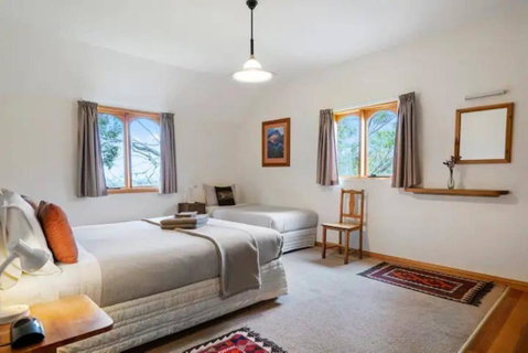 Wine Loft - Cosy Country Retreat With Ocean Views - Tourism Caloundra 2
