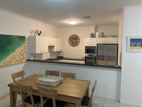 Xanadu Resort - Tourism Caloundra 1