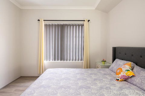 West Swan B&B - Tourism Caloundra 1